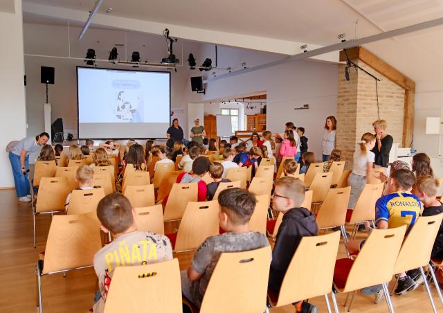 Lesung Petra Piuk Michael Roher Volksschule Hornstein