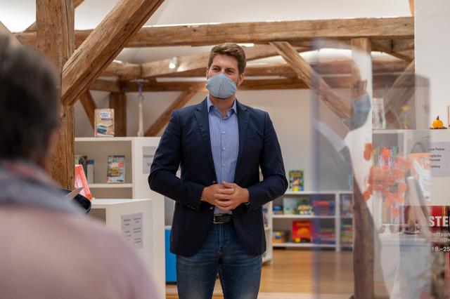 Eröffnung der Bücherei Bürgermeister Christoph Wolf 10.10.2020